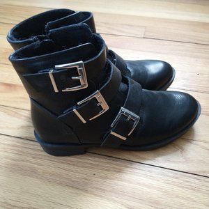 Time and Tru Black Boots Size 7.5